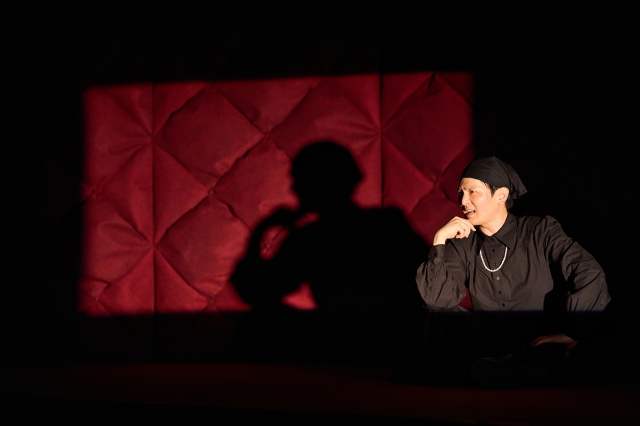I Am My Own Wife 3번 갤러리 